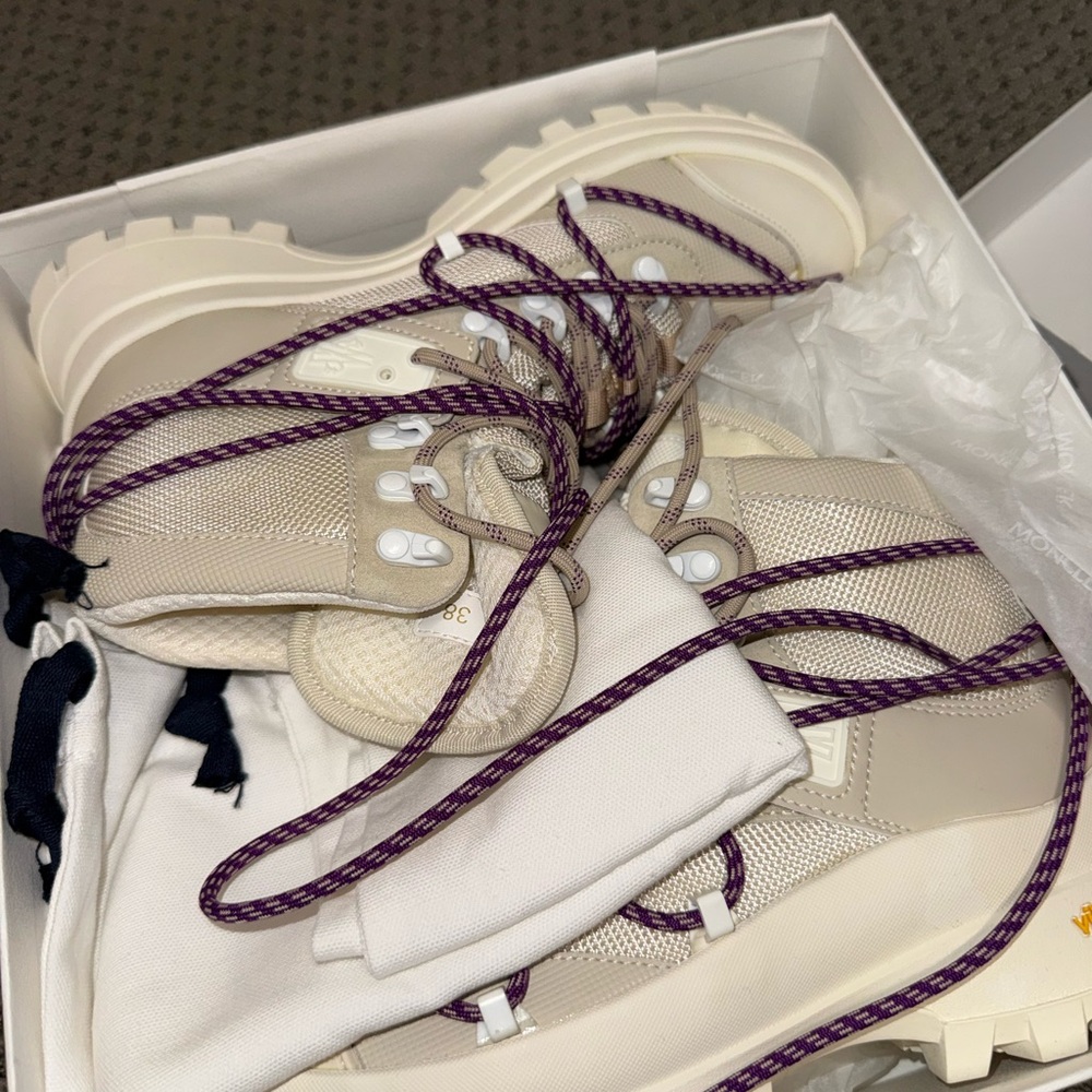 Moncler Cream Kids Boots with Purple Laces